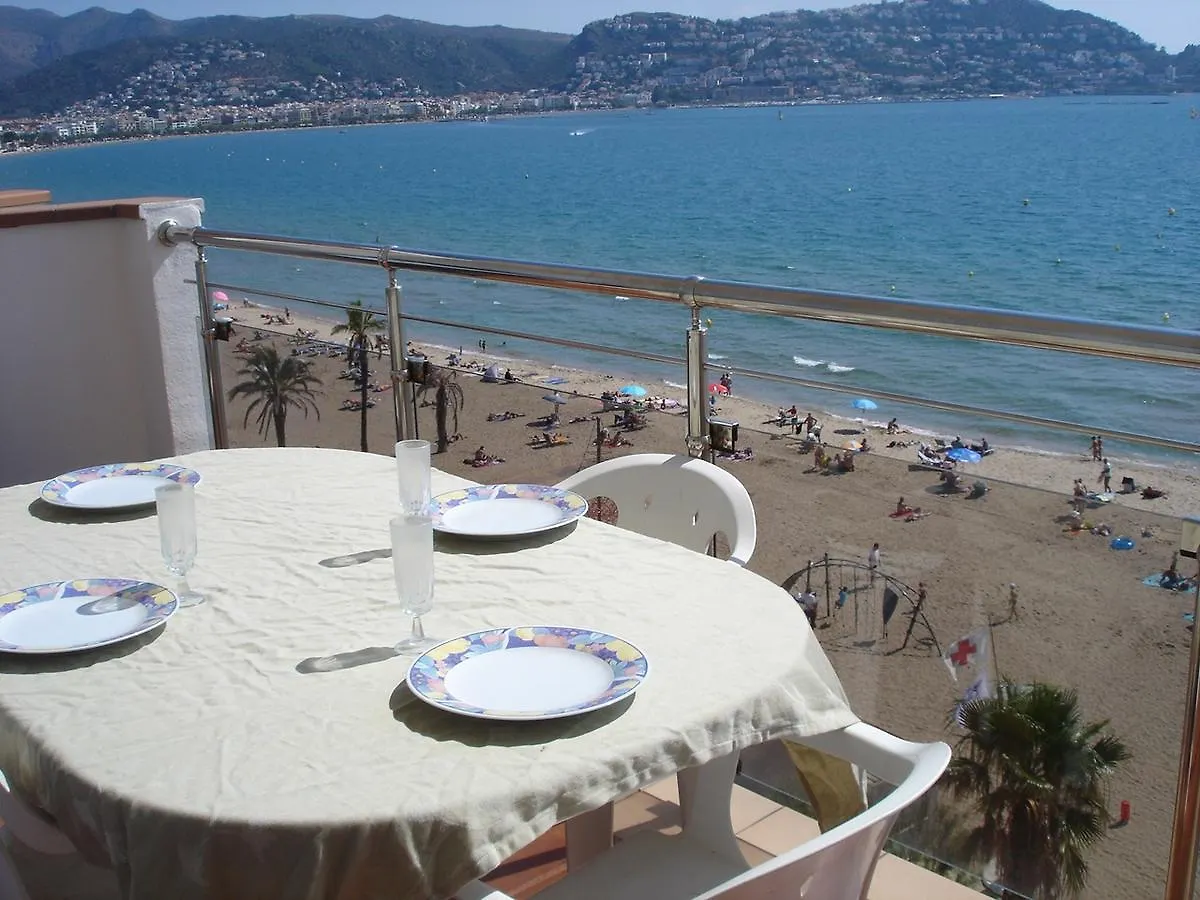 Ibr-Europa 70 Apartment Roses Spain